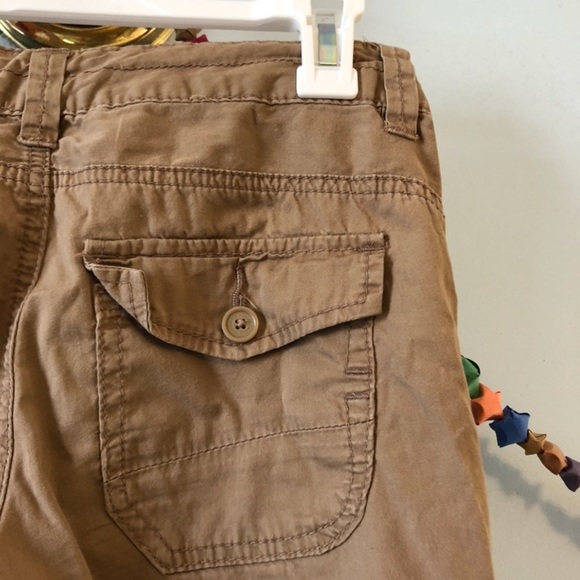Brown Capris. - Picture 4 of 5